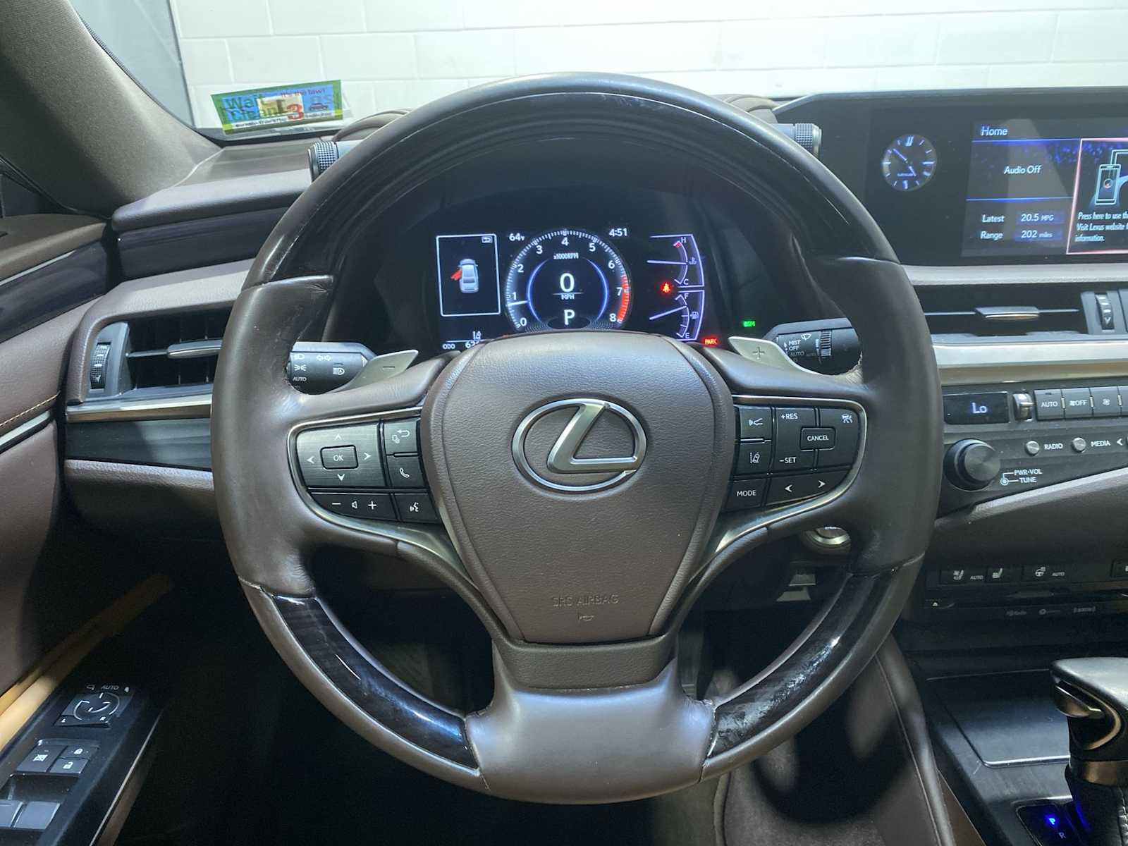 Thumbnail: 2020 Lexus ES - 15