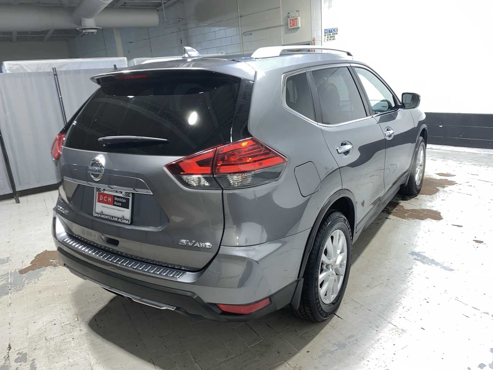 Thumbnail: 2017 Nissan Rogue - 25