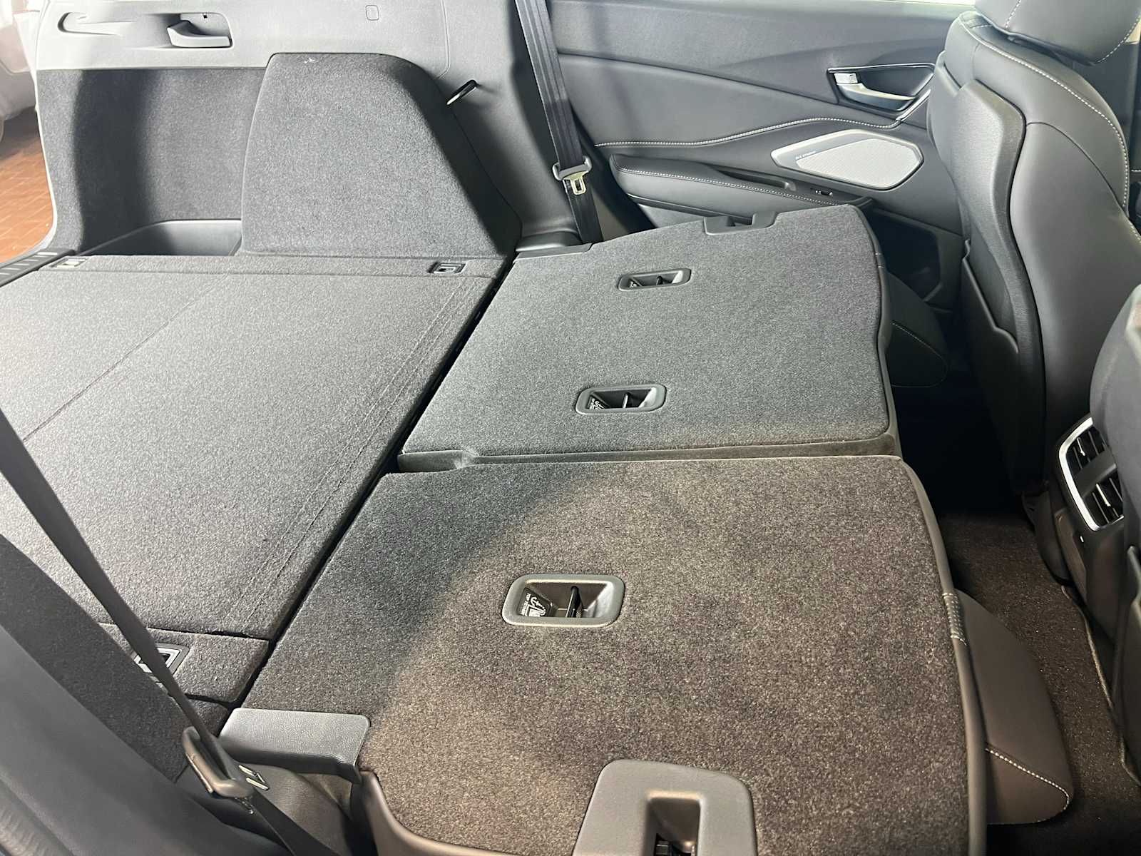 Thumbnail: 2026 Acura RDX - 34