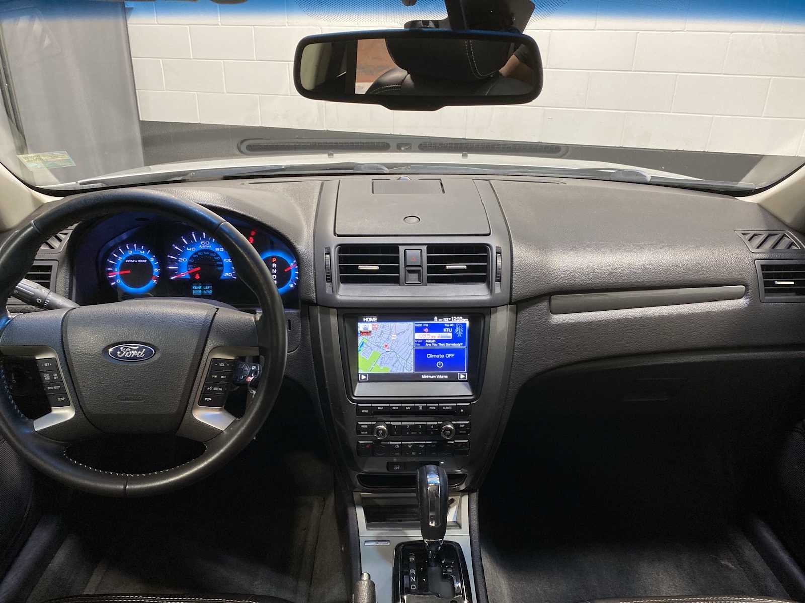 Thumbnail: 2011 Ford Fusion - 10