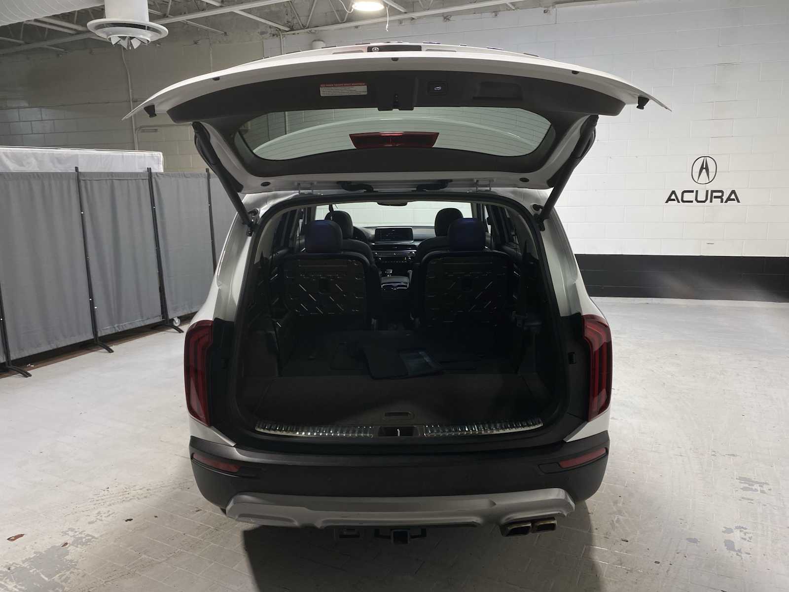 Thumbnail: 2020 Kia Telluride - 19