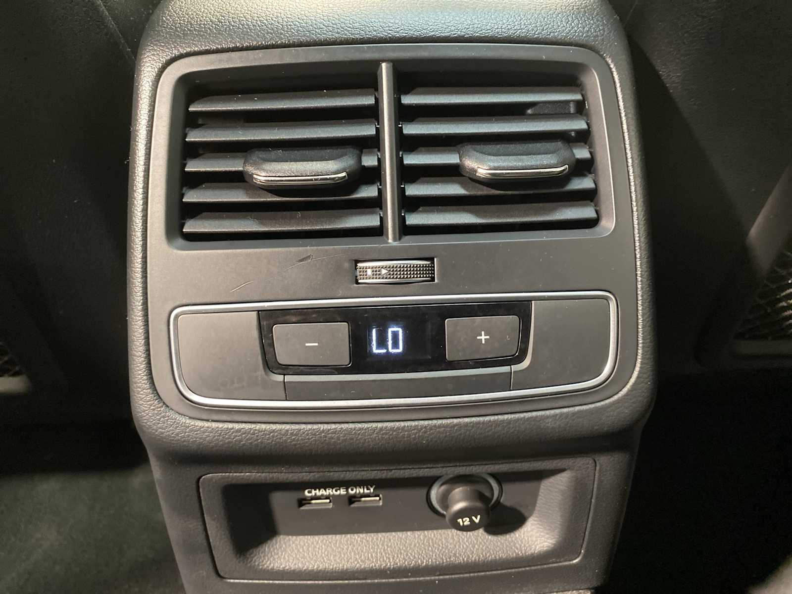 Thumbnail: 2023 Audi A4 - 25