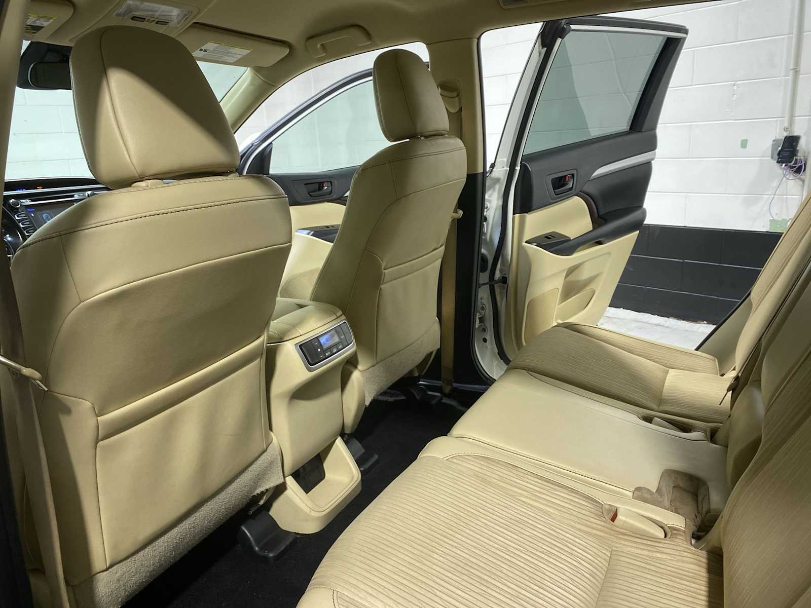 Thumbnail: 2019 Toyota Highlander - 12