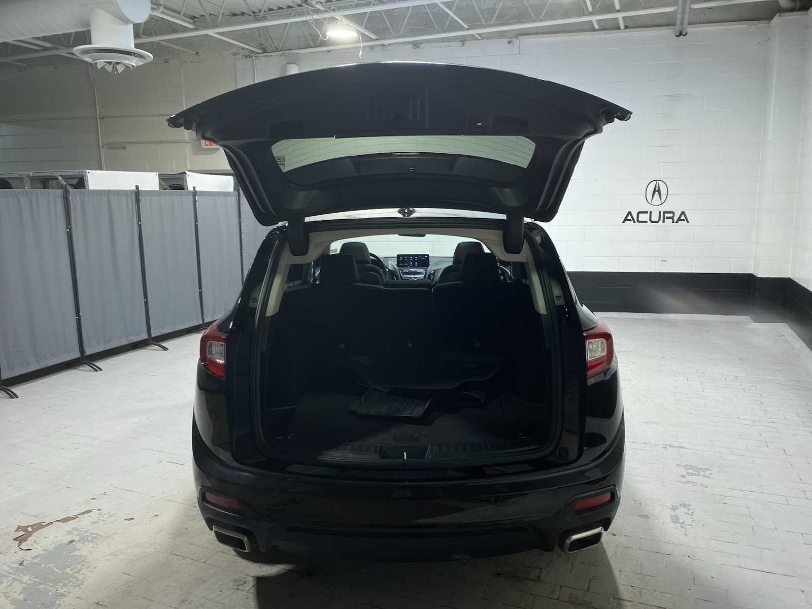 Thumbnail: 2025 Acura RDX - 19