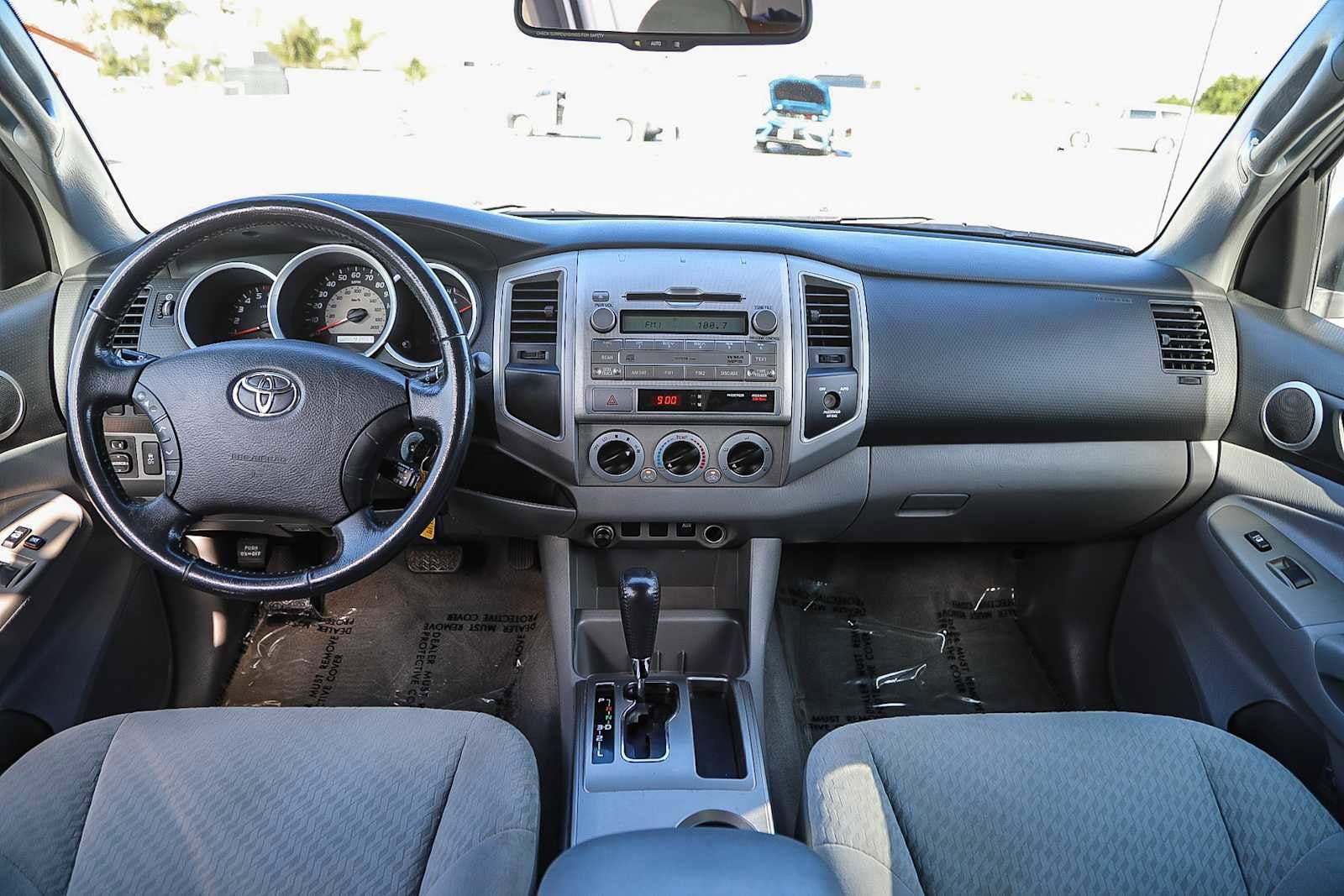 Thumbnail: 2010 Toyota Tacoma - 11