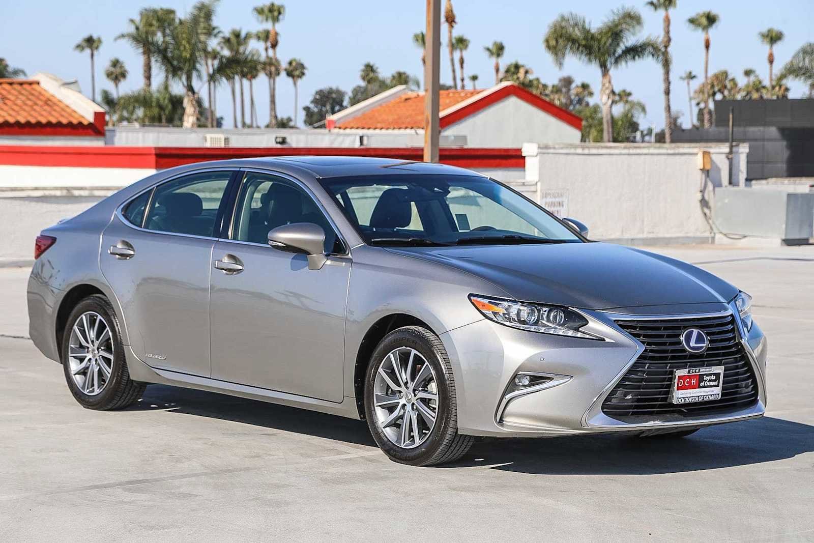Thumbnail: 2016 Lexus ES - 4