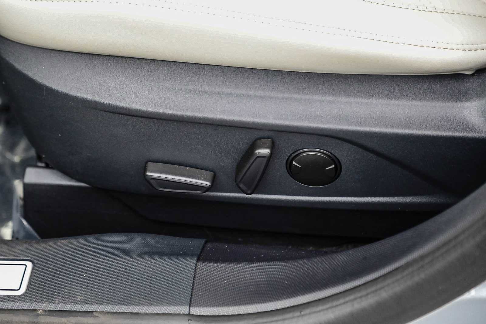 Thumbnail: 2021 Ford Mustang Mach-E - 19