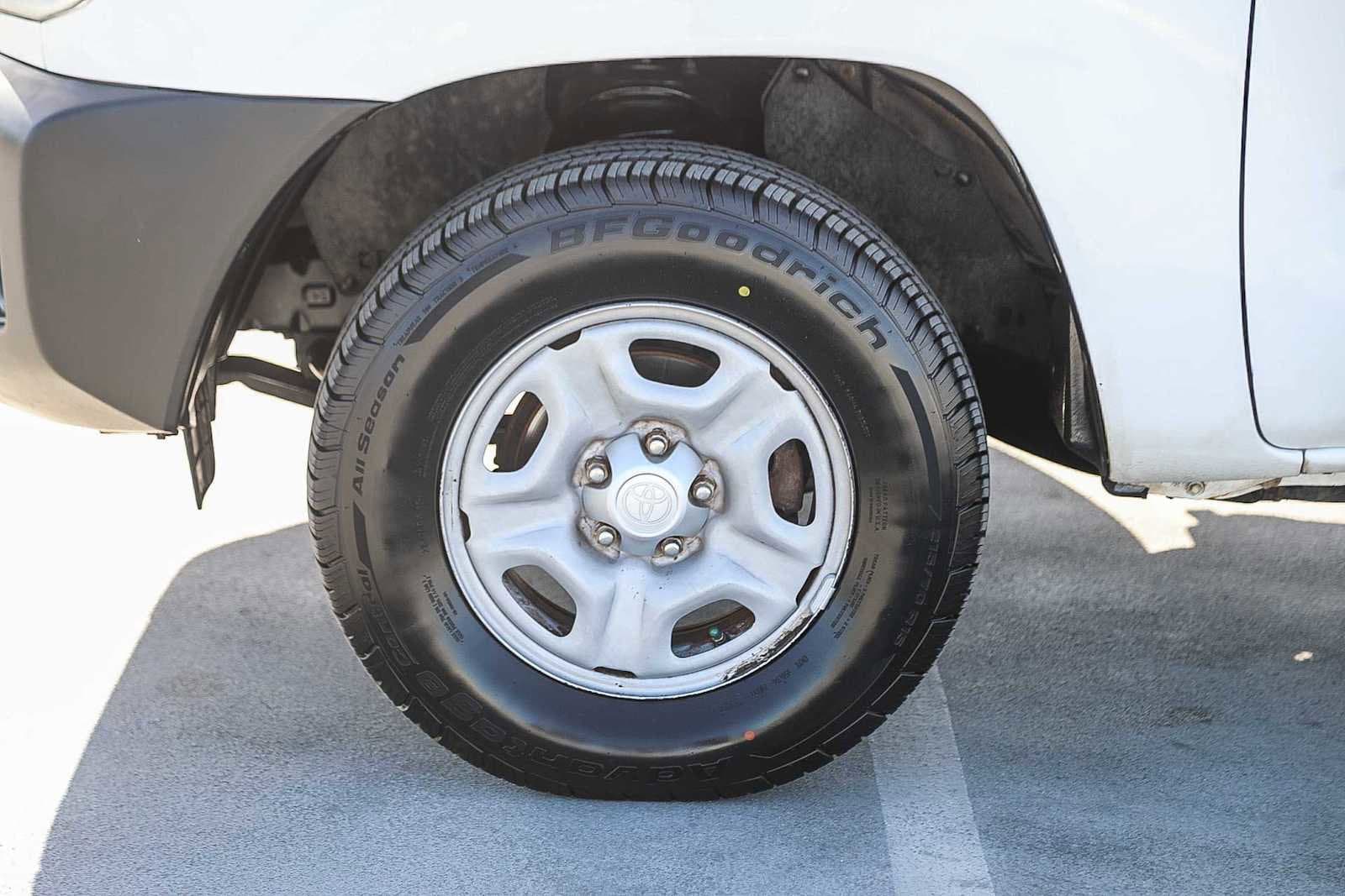Thumbnail: 2013 Toyota Tacoma - 10