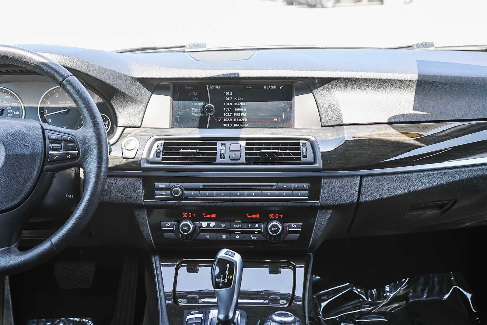 Thumbnail: 2012 BMW 5 Series - 12