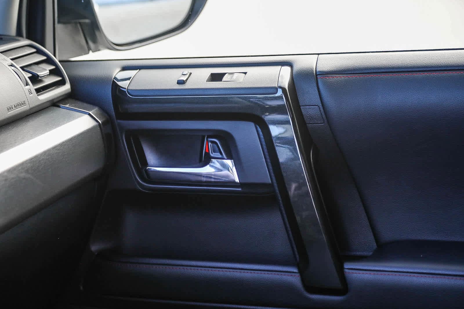 Thumbnail: 2022 Toyota 4Runner - 21