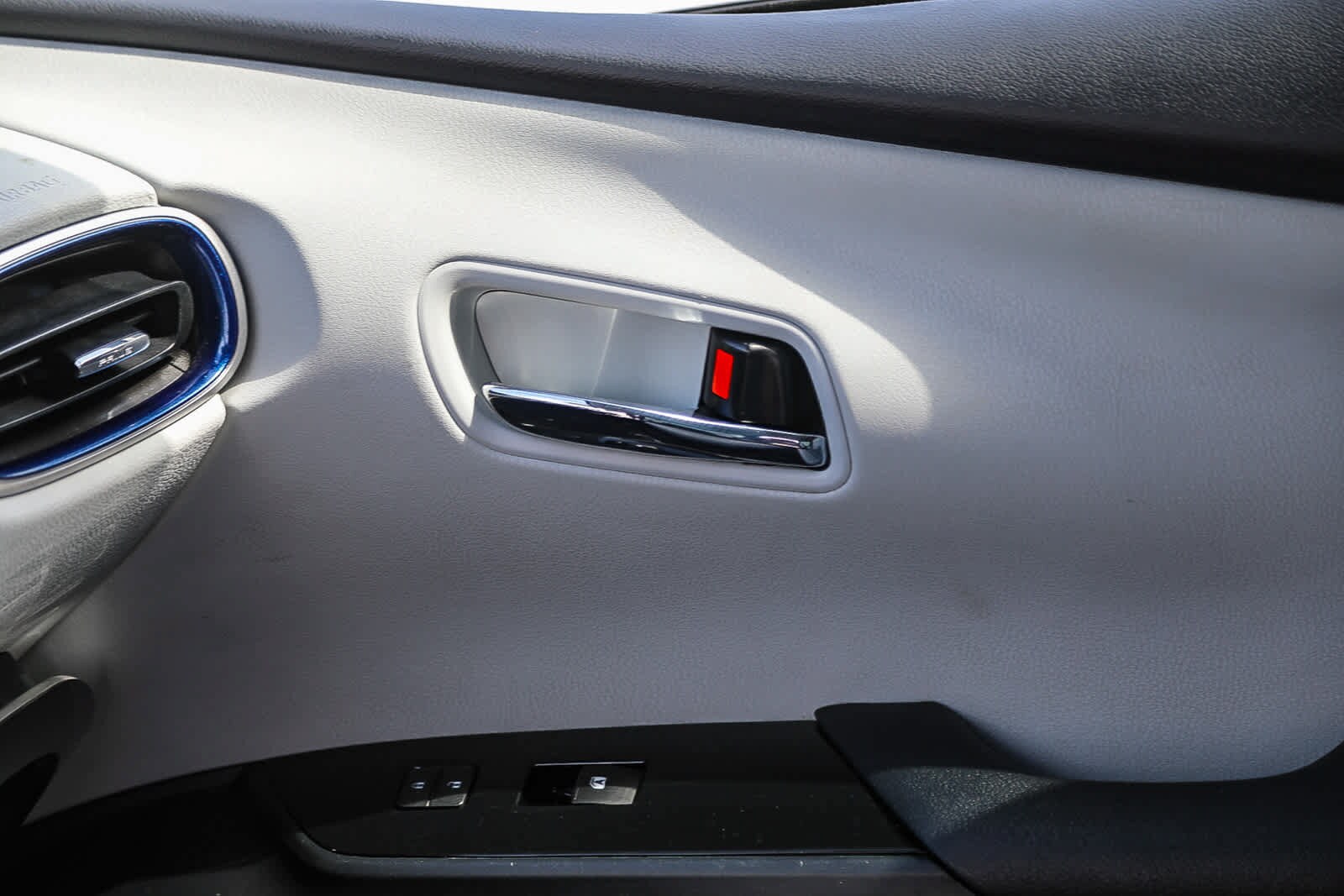 Thumbnail: 2016 Toyota Prius - 20