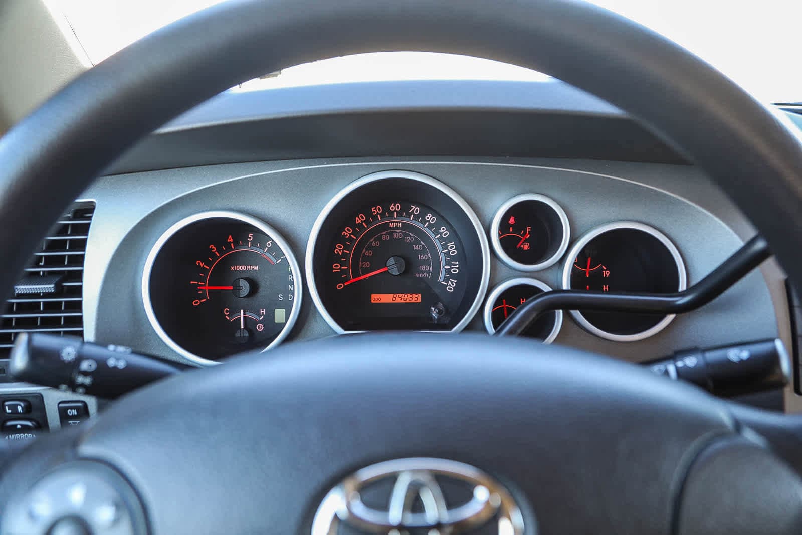 Thumbnail: 2011 Toyota Tundra - 21