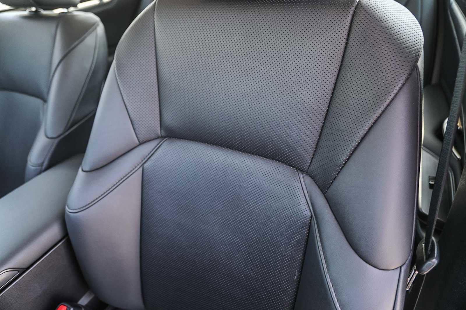 Thumbnail: 2021 Lexus ES - 23