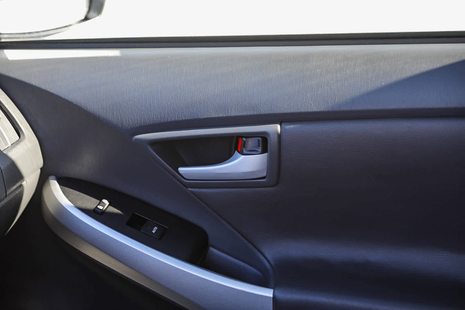 Thumbnail: 2011 Toyota Prius - 21