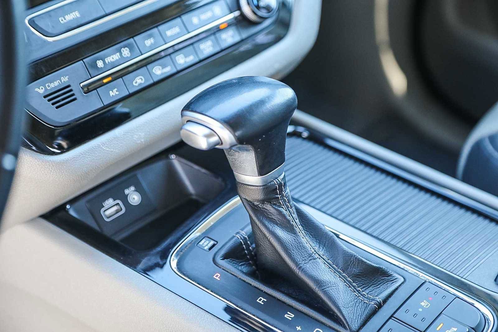 Thumbnail: 2017 Kia Sedona - 21