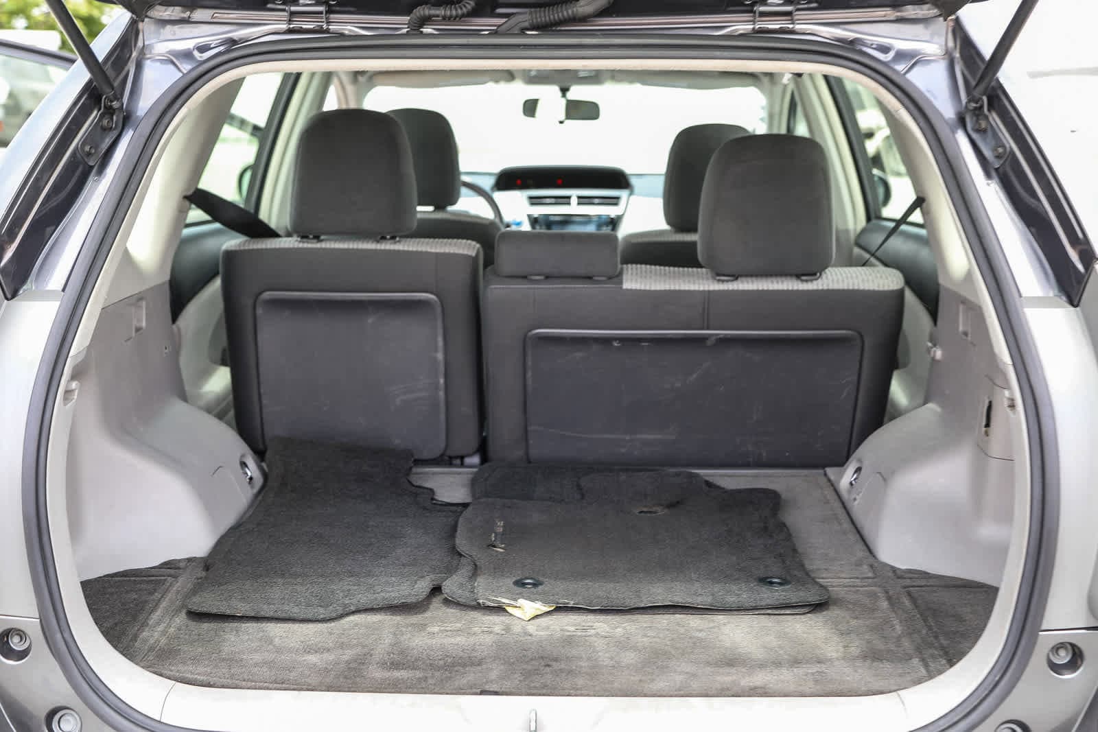 Thumbnail: 2015 Toyota Prius v - 23