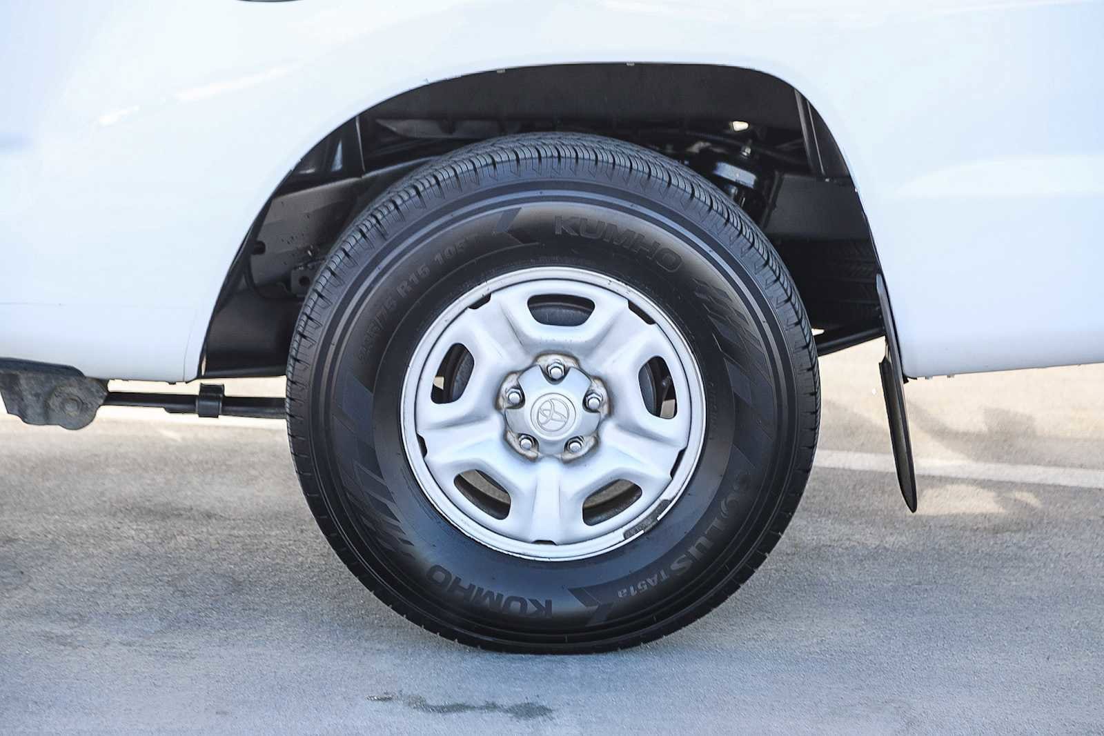 Thumbnail: 2010 Toyota Tacoma - 10