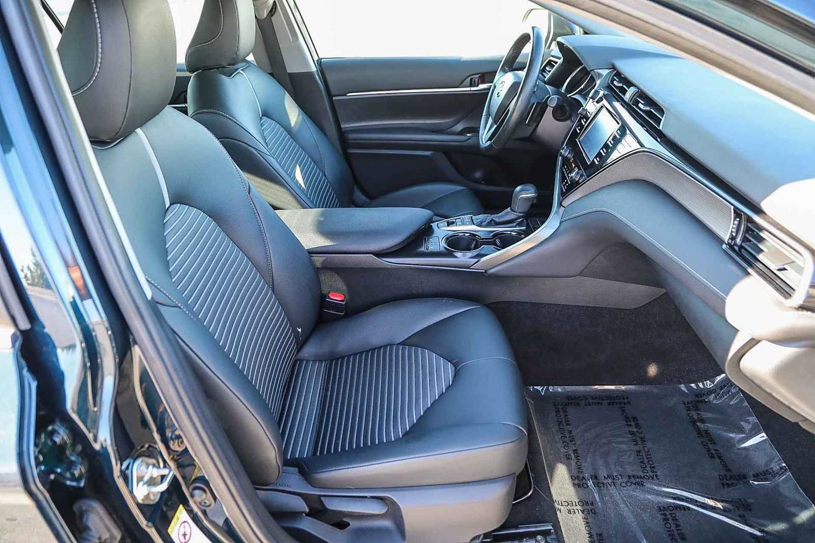 Thumbnail: 2019 Toyota Camry - 15