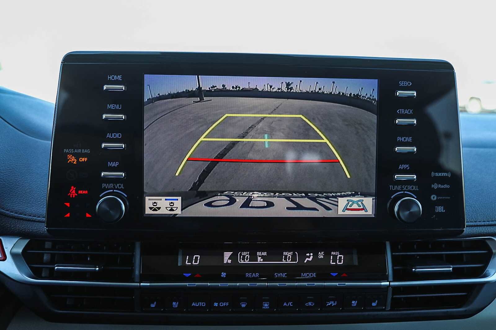 Thumbnail: 2024 Toyota Sienna - 25