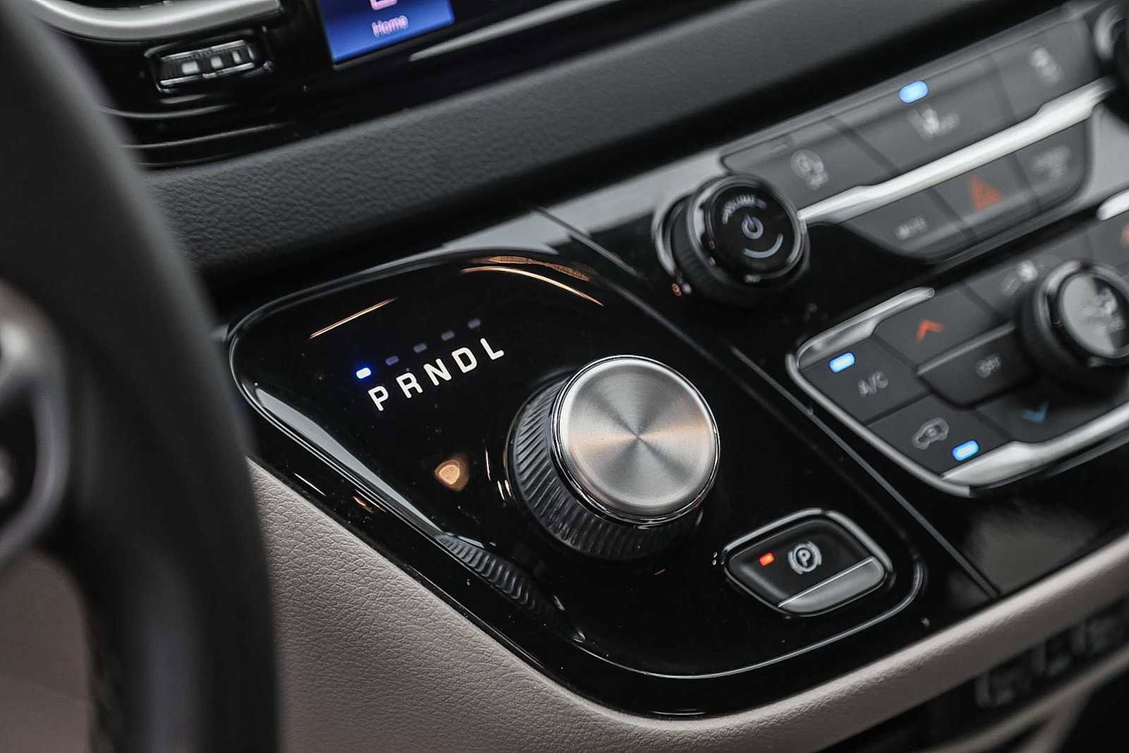 Thumbnail: 2022 Chrysler Pacifica - 21