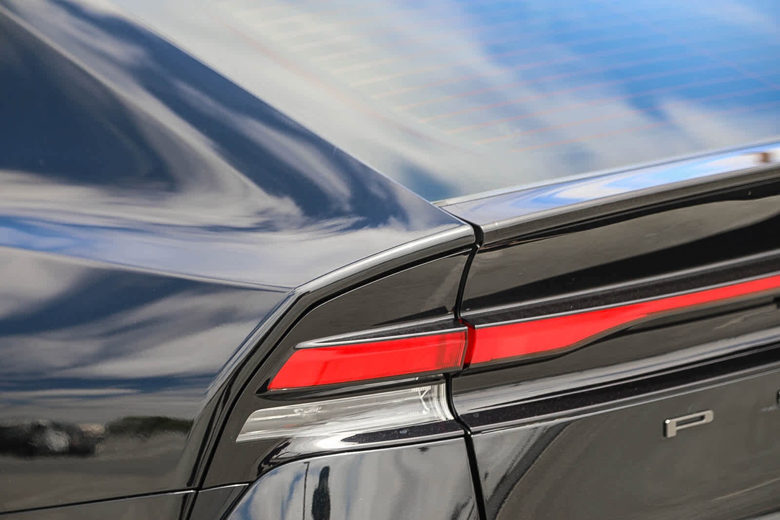 Thumbnail: 2023 Toyota Prius - 8