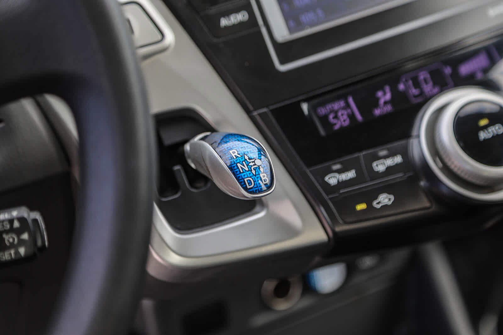 Thumbnail: 2013 Toyota Prius v - 20