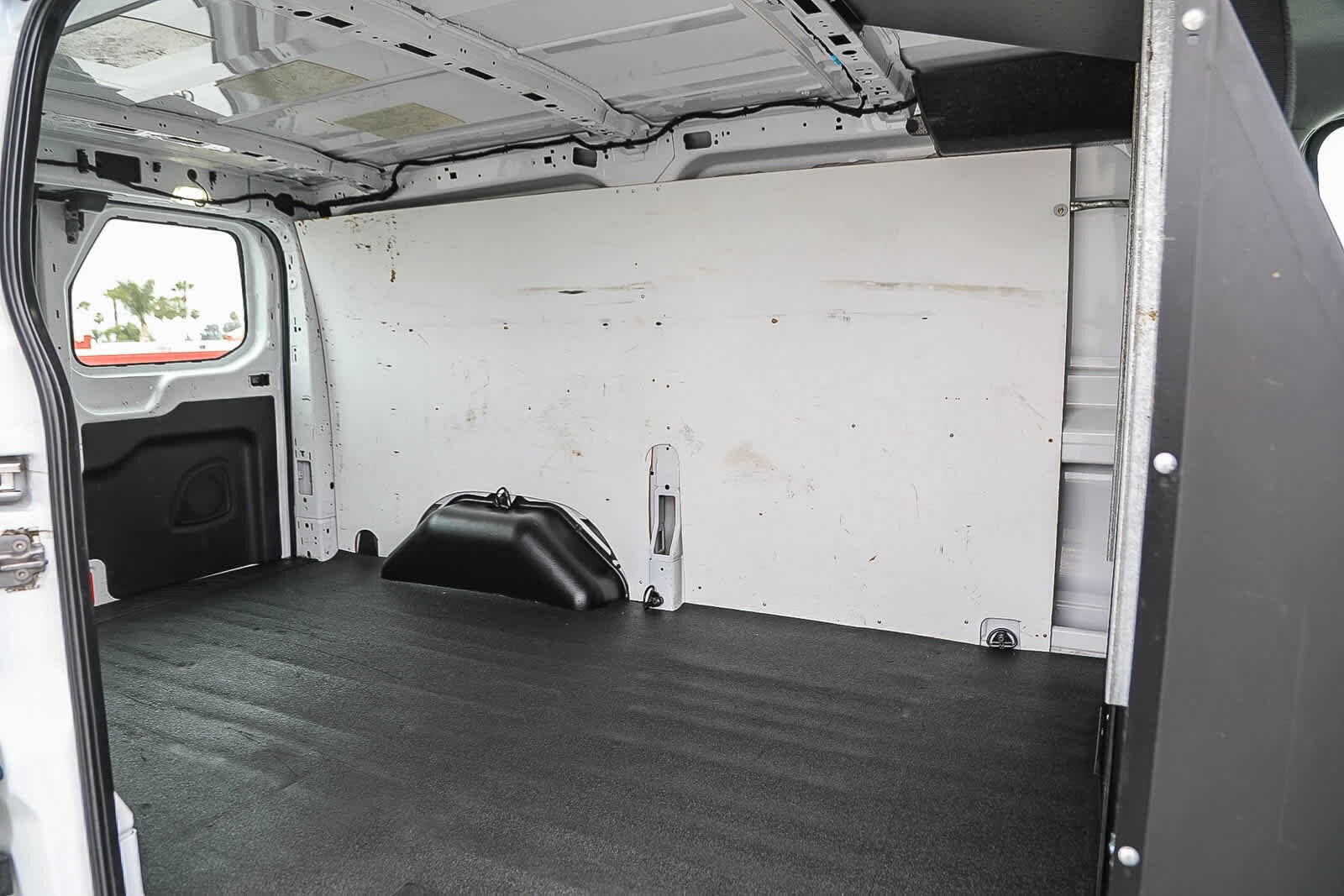 Thumbnail: 2015 Ford Transit Series - 22