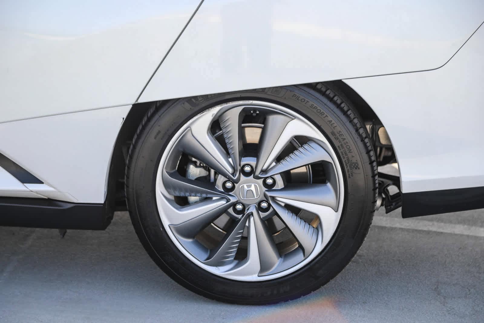 Thumbnail: 2018 Honda Clarity - 10