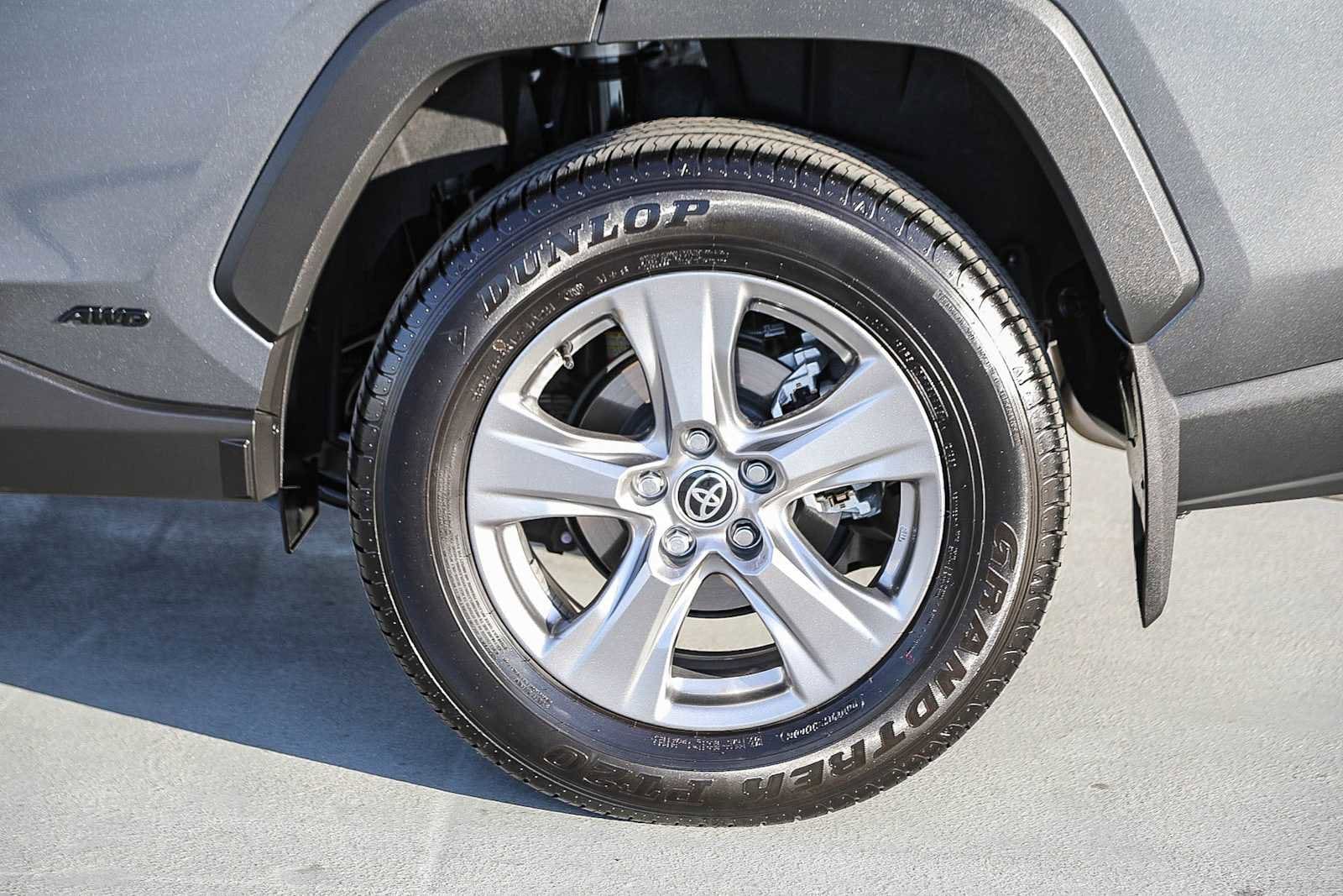 Thumbnail: 2025 Toyota RAV4 - 11