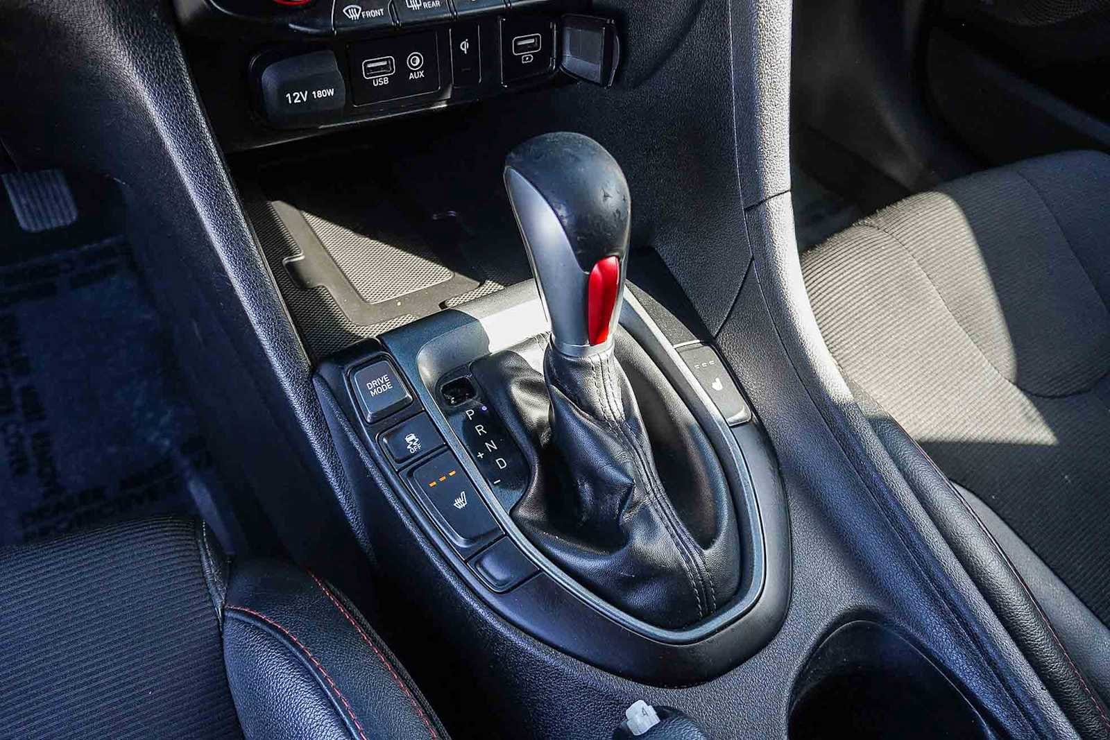 Thumbnail: 2019 Hyundai Veloster - 22