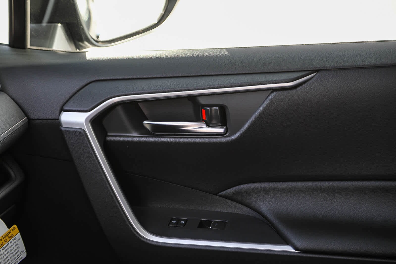 Thumbnail: 2025 Toyota RAV4 - 22