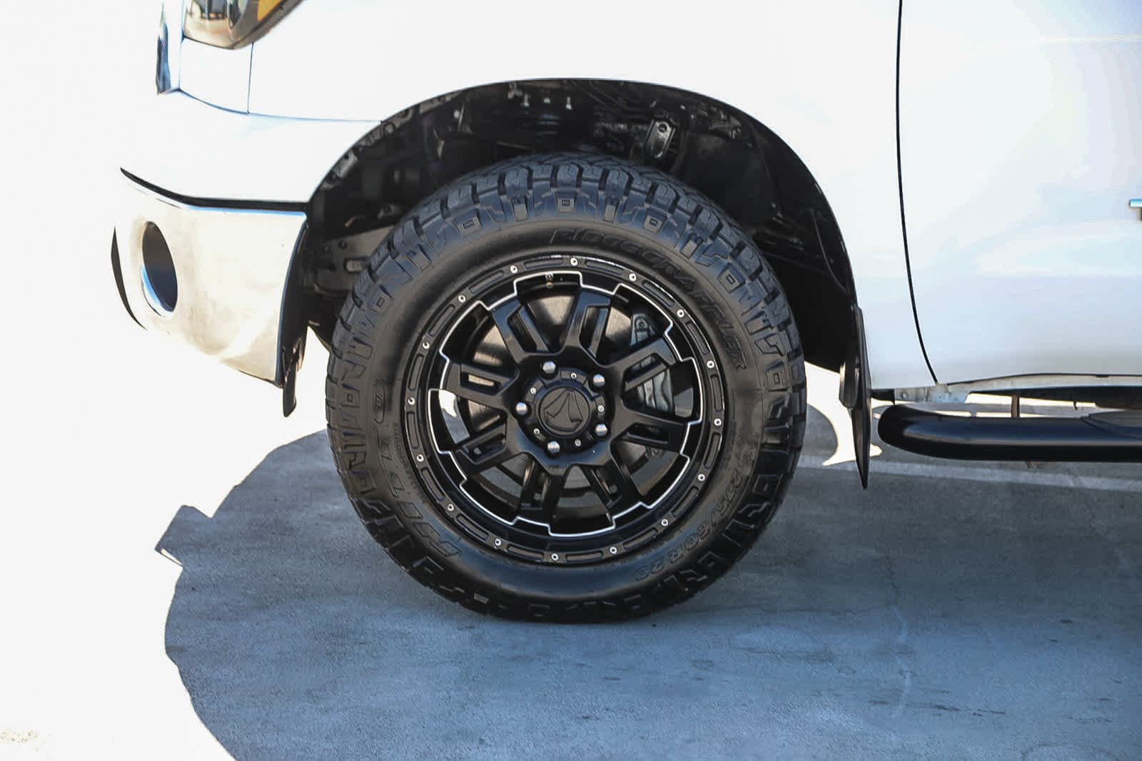 Thumbnail: 2013 Toyota Tundra - 10