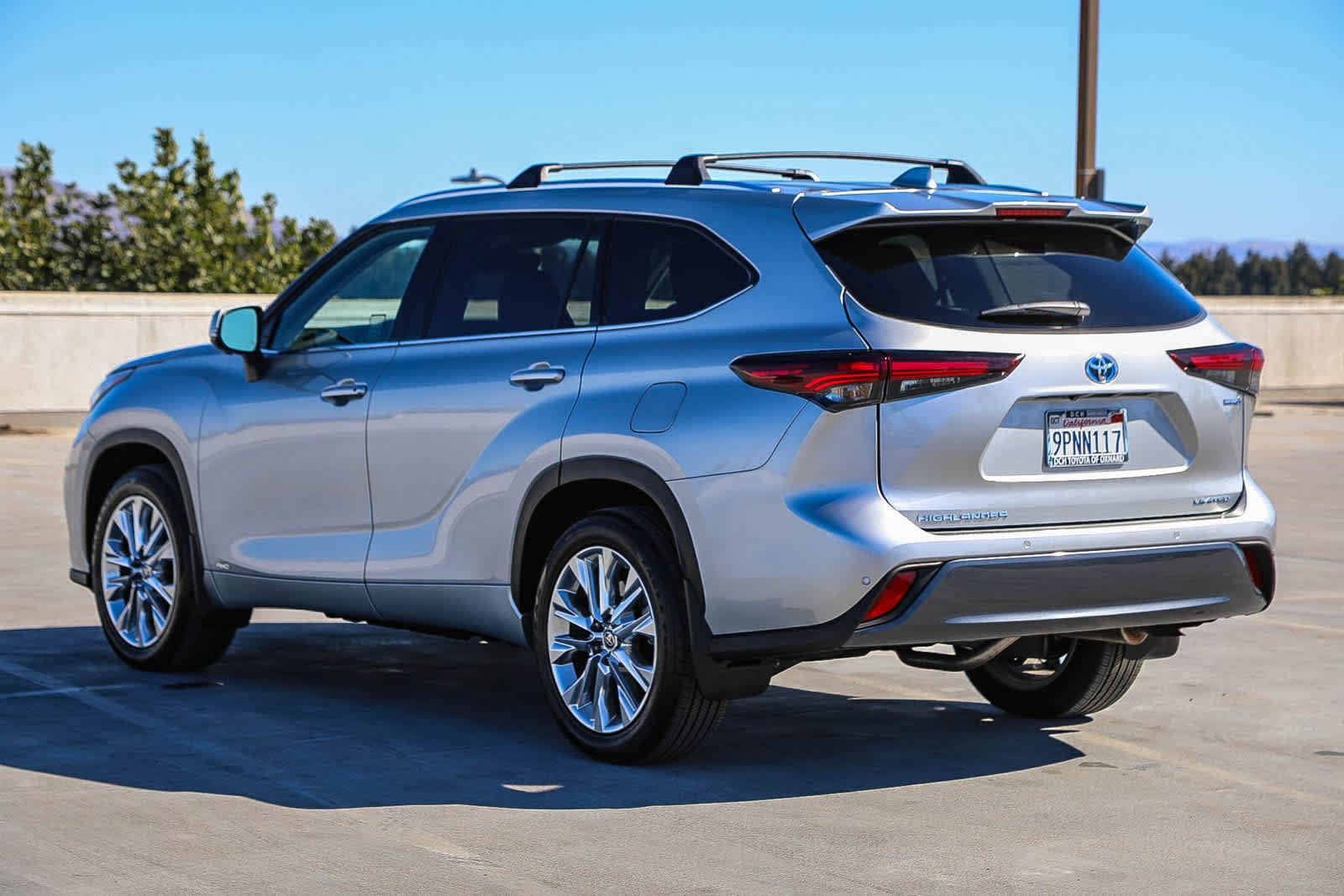 Thumbnail: 2024 Toyota Highlander - 7