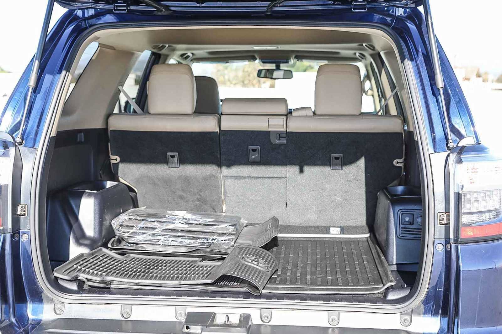 Thumbnail: 2019 Toyota 4Runner - 25