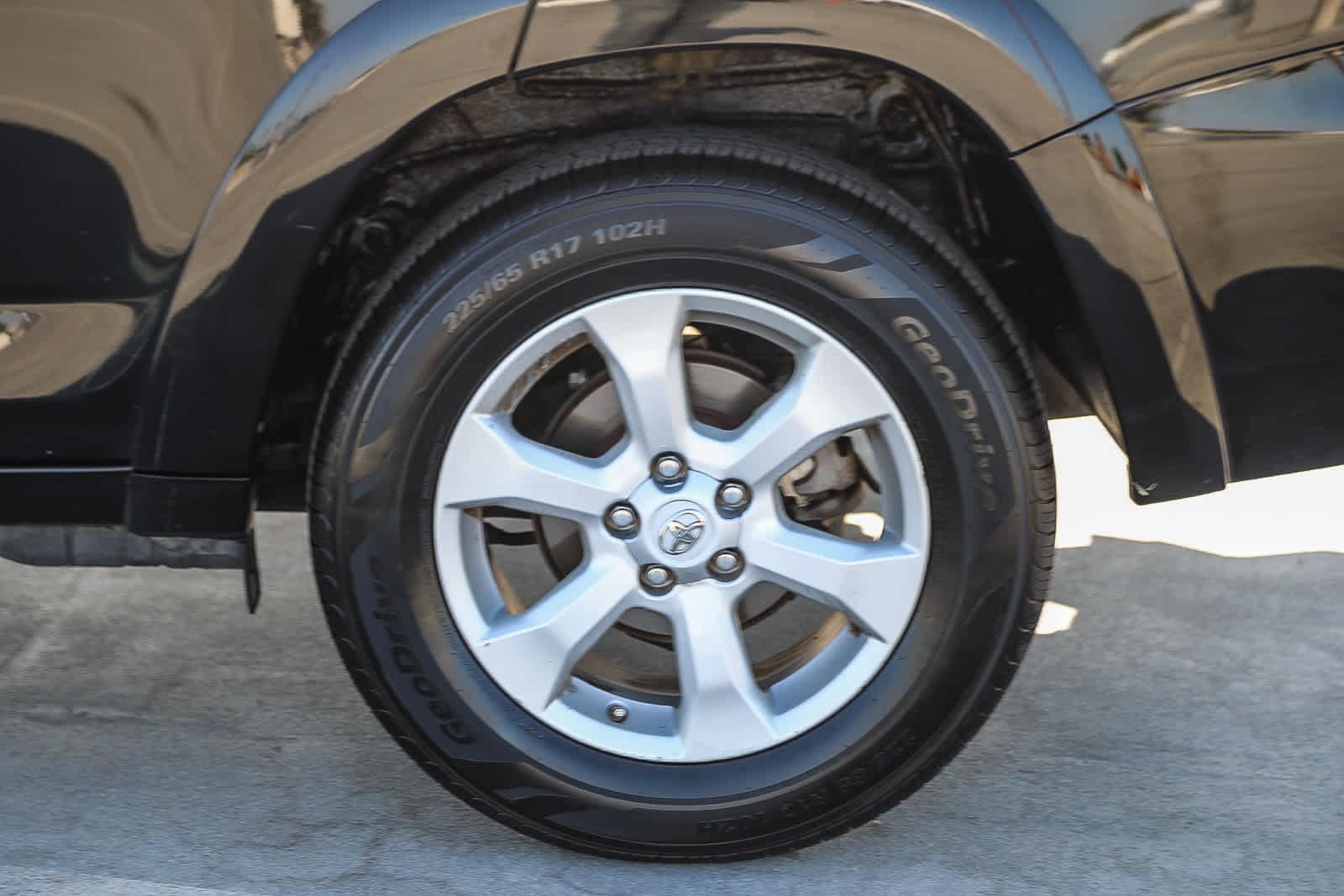 Thumbnail: 2011 Toyota RAV4 - 10