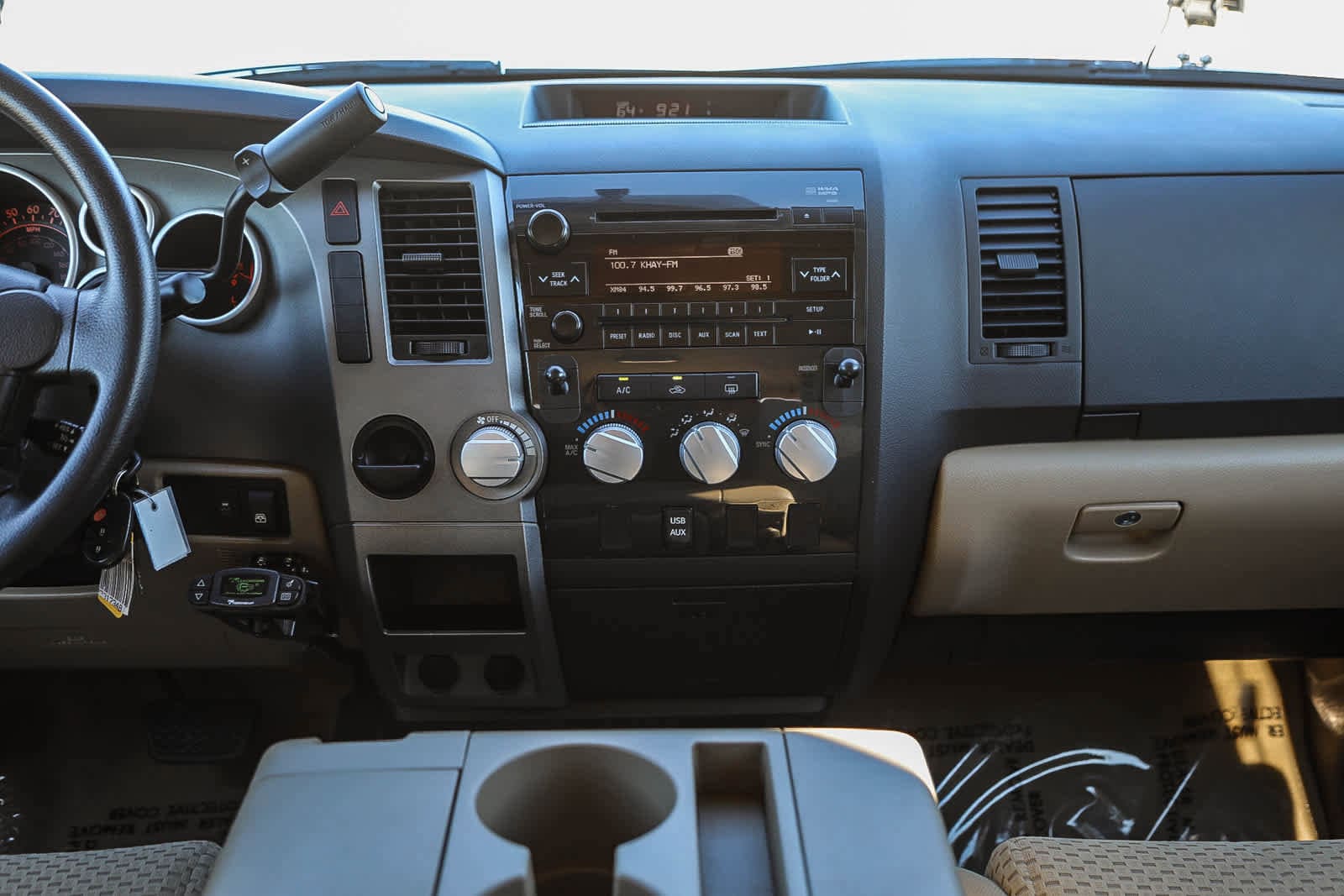 Thumbnail: 2011 Toyota Tundra - 12