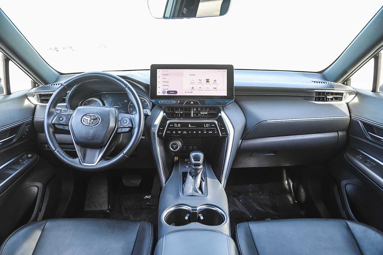 Thumbnail: 2023 Toyota Venza - 12