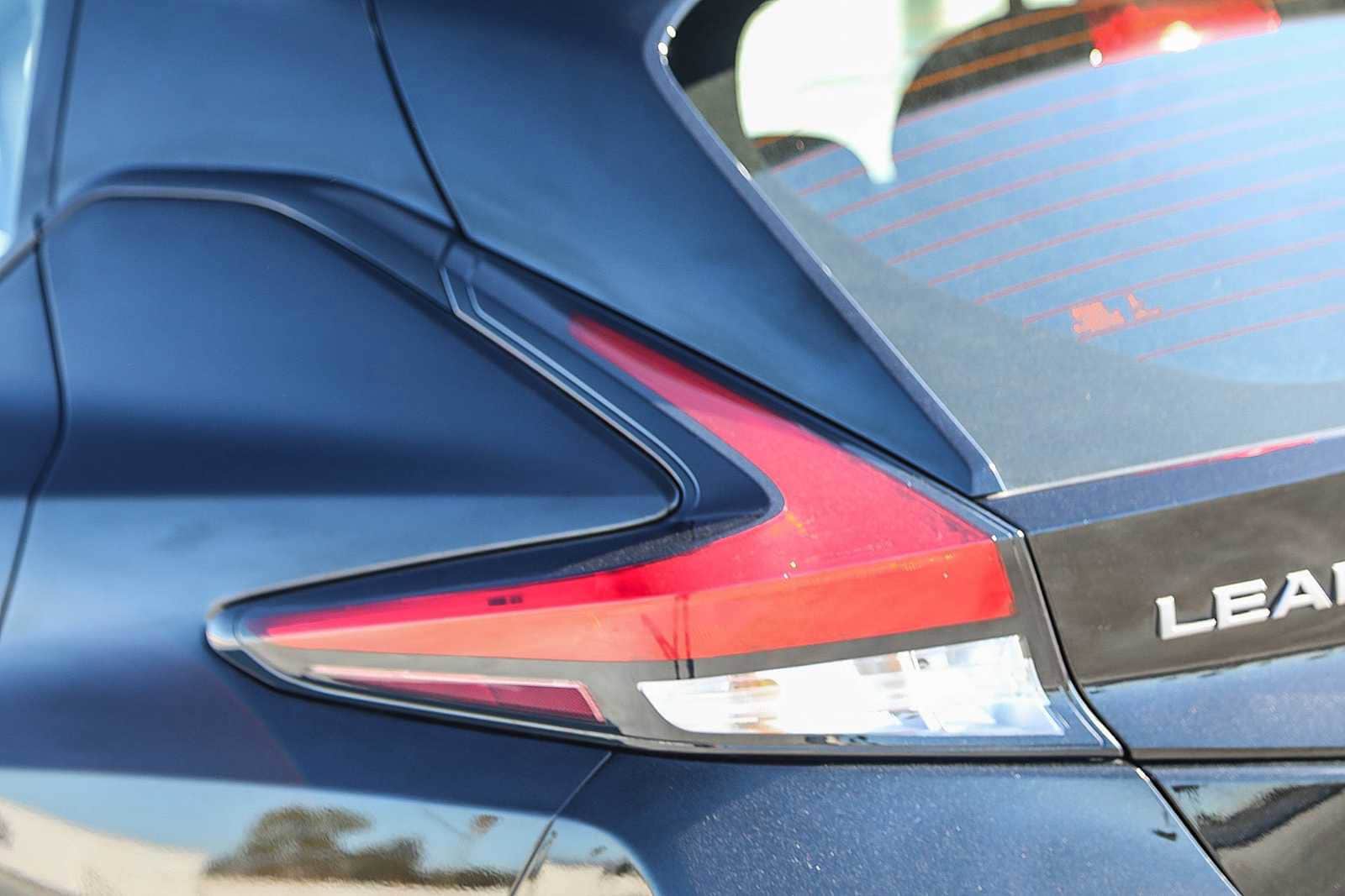 Thumbnail: 2023 Nissan Leaf - 9