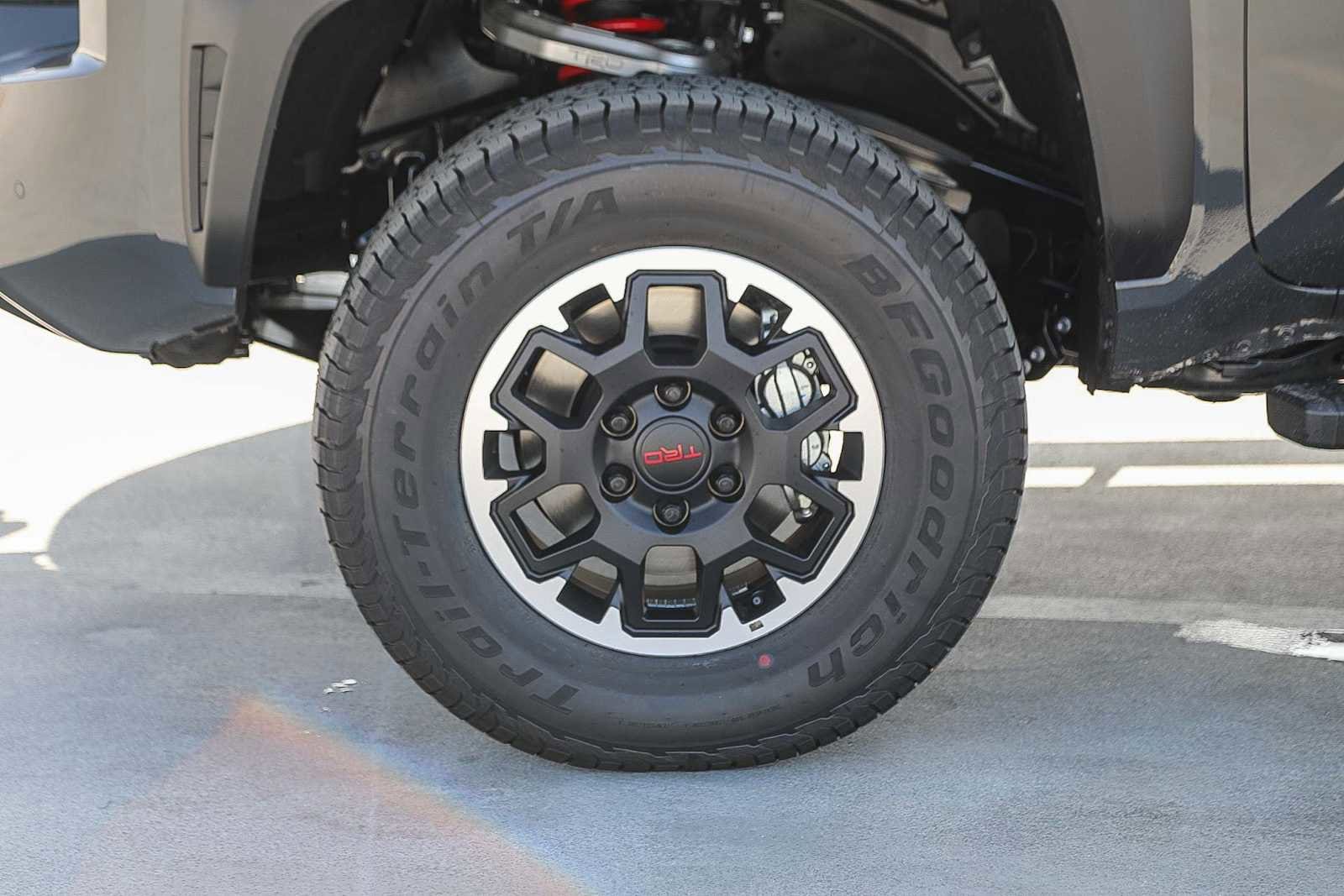 Thumbnail: 2025 Toyota Tacoma - 10