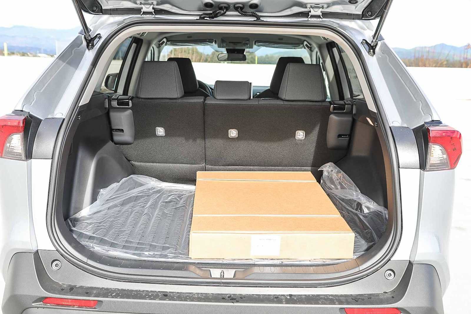 Thumbnail: 2025 Toyota RAV4 - 12