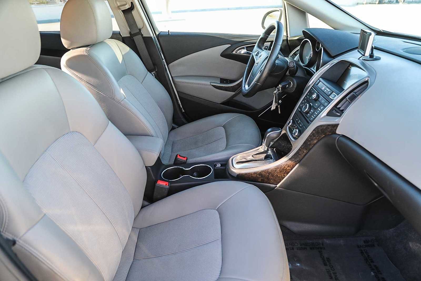 Thumbnail: 2012 Buick Verano - 16