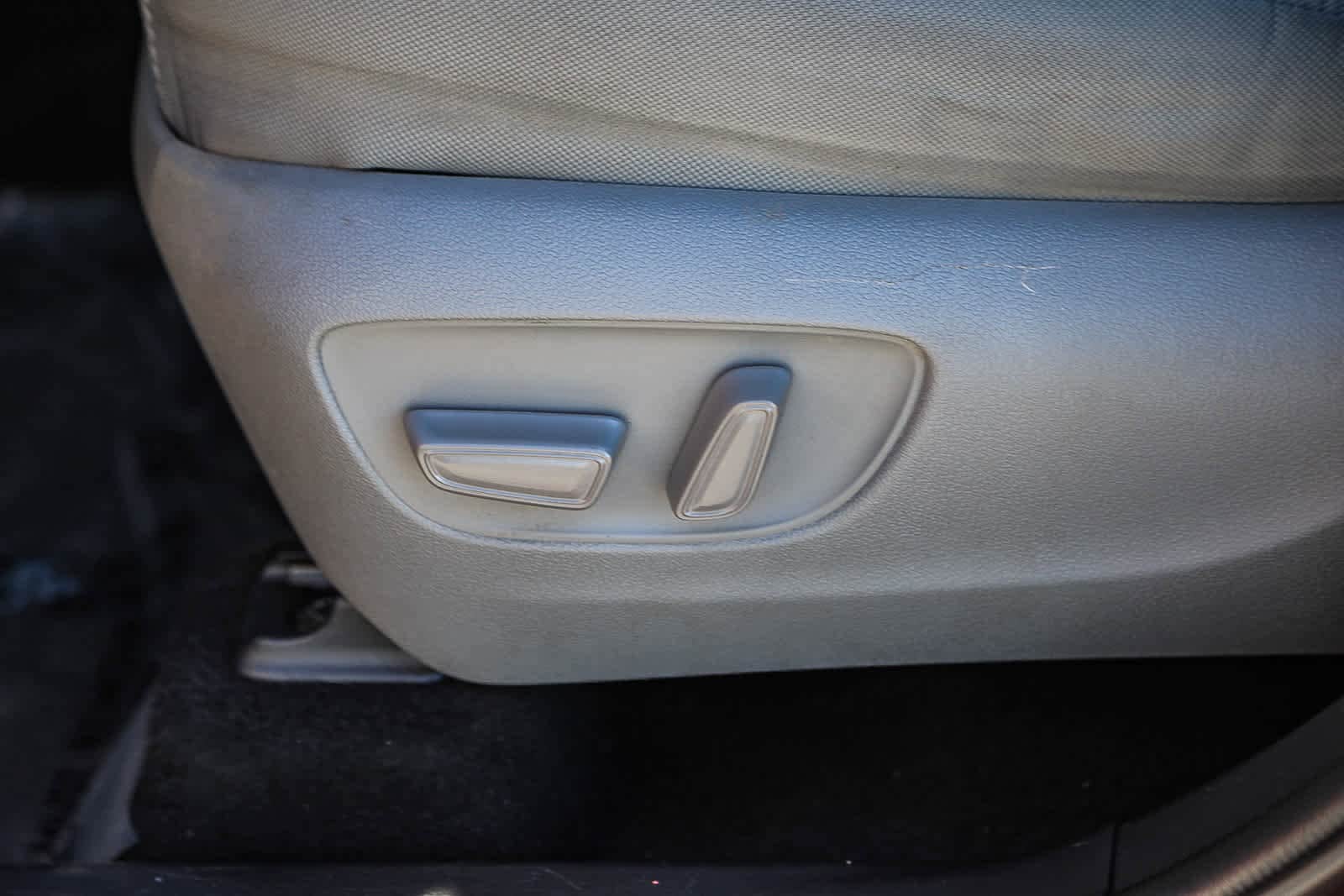 Thumbnail: 2020 Toyota Highlander - 19