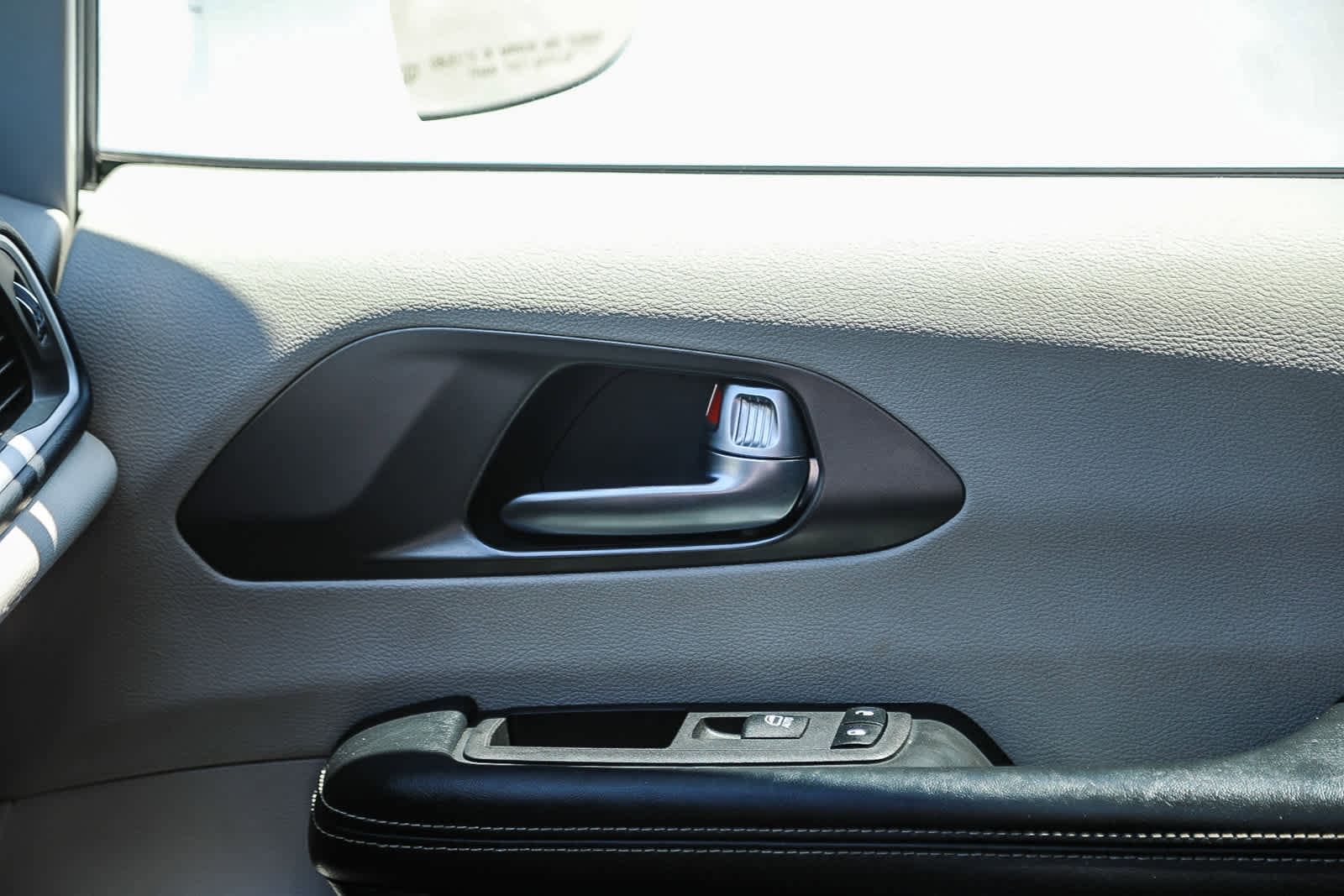 Thumbnail: 2022 Chrysler Pacifica - 21
