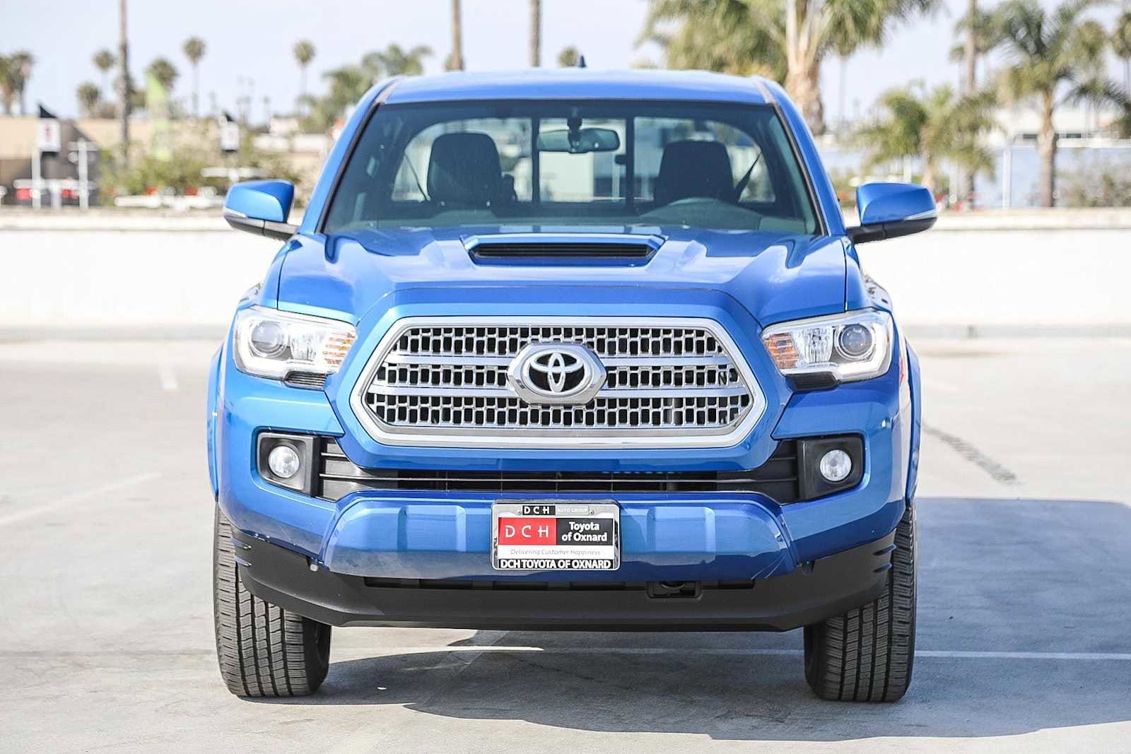 Thumbnail: 2016 Toyota Tacoma - 2