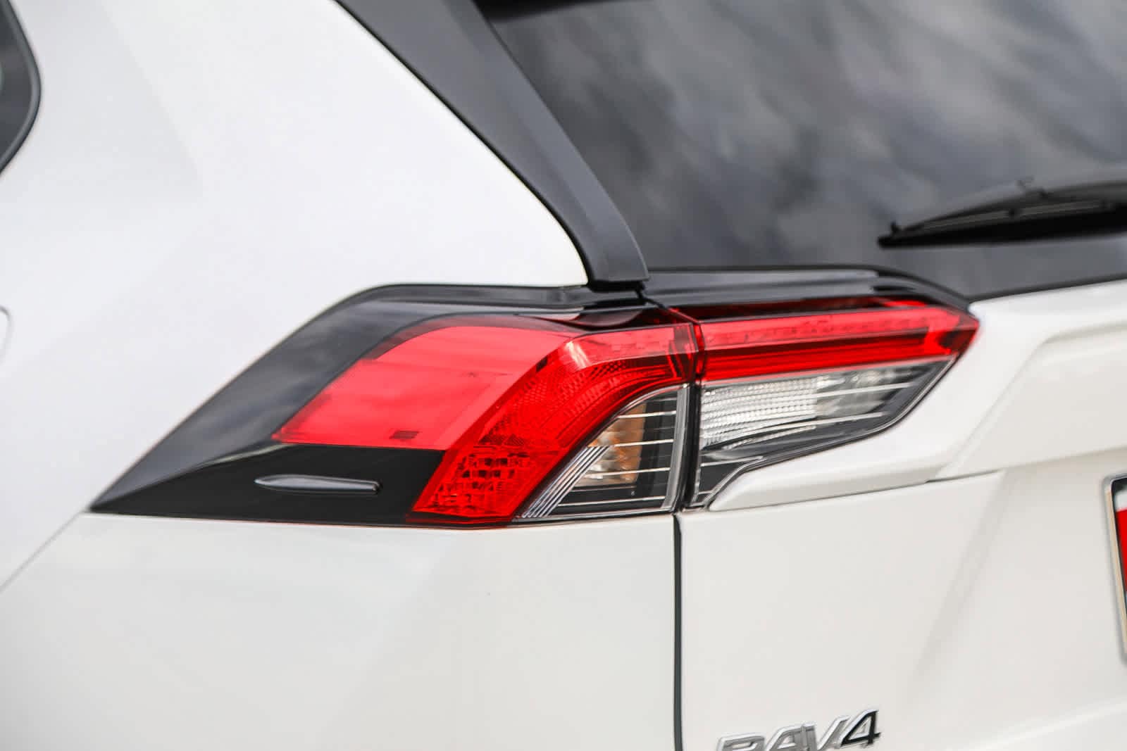 Thumbnail: 2025 Toyota RAV4 - 10