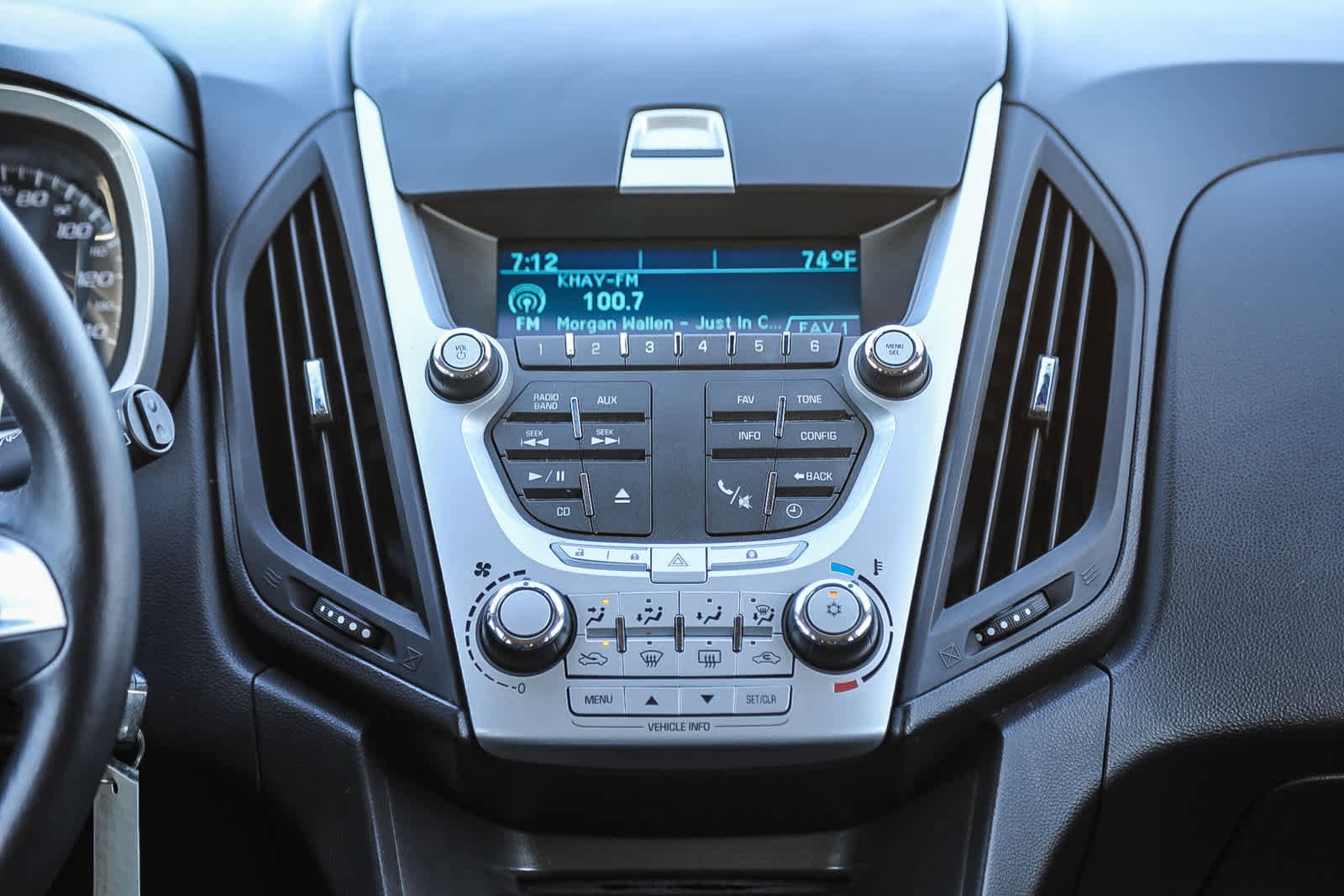 Thumbnail: 2011 Chevrolet Equinox - 13