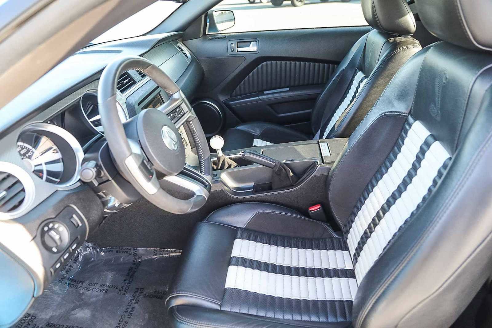 Thumbnail: 2010 Ford Mustang - 17