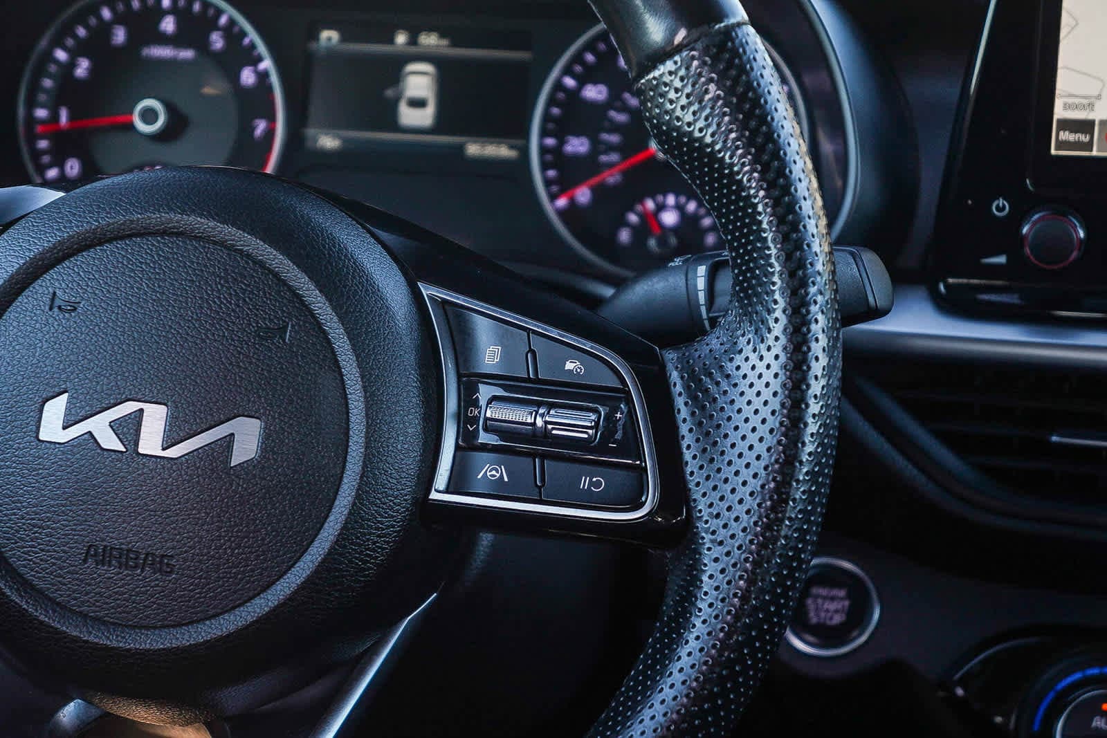 Thumbnail: 2022 Kia Forte - 18