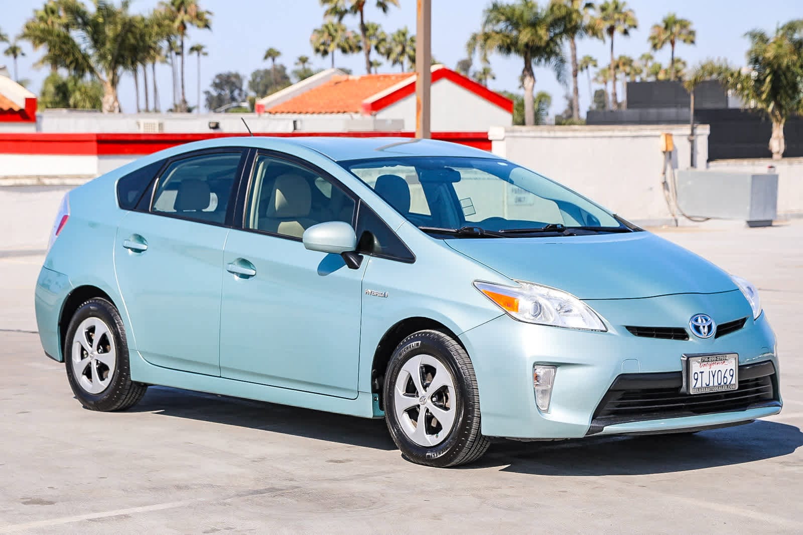 Thumbnail: 2014 Toyota Prius - 3