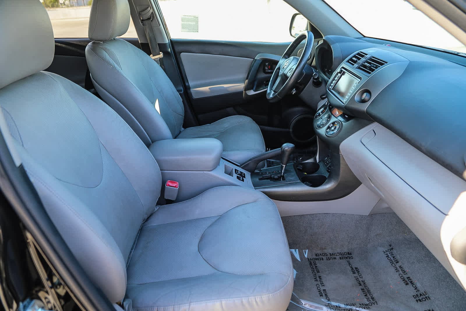 Thumbnail: 2011 Toyota RAV4 - 15